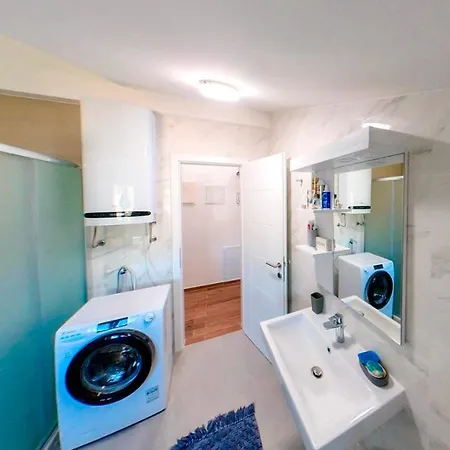 公寓 Rtina Appartements *