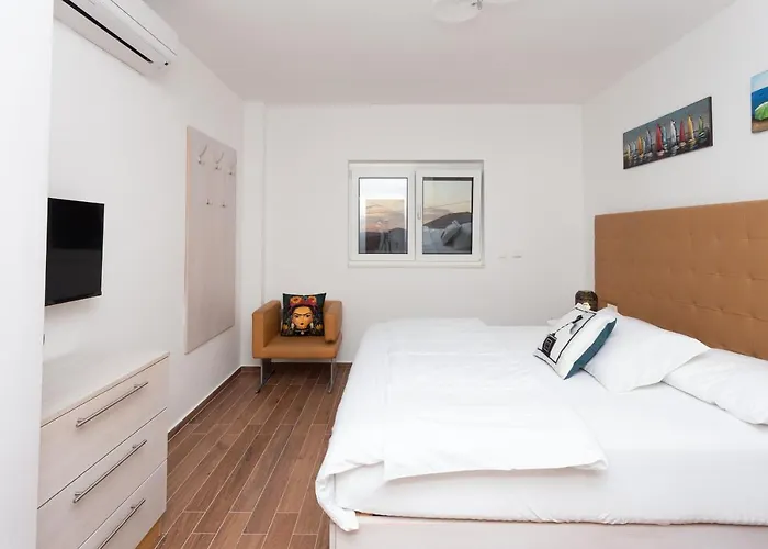 Lägenhet Rtina Appartements