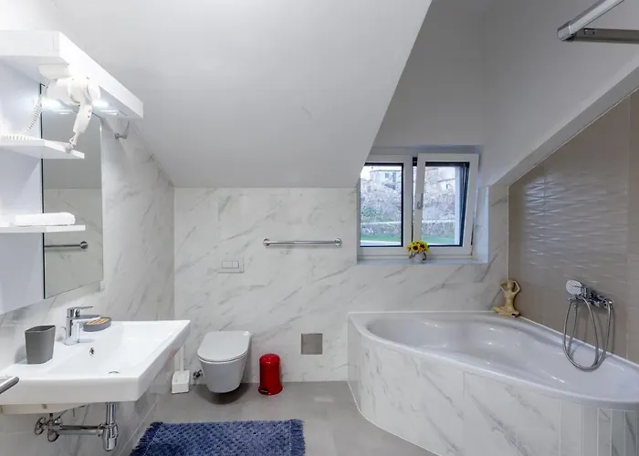 Rtina Appartements Апартаменты *